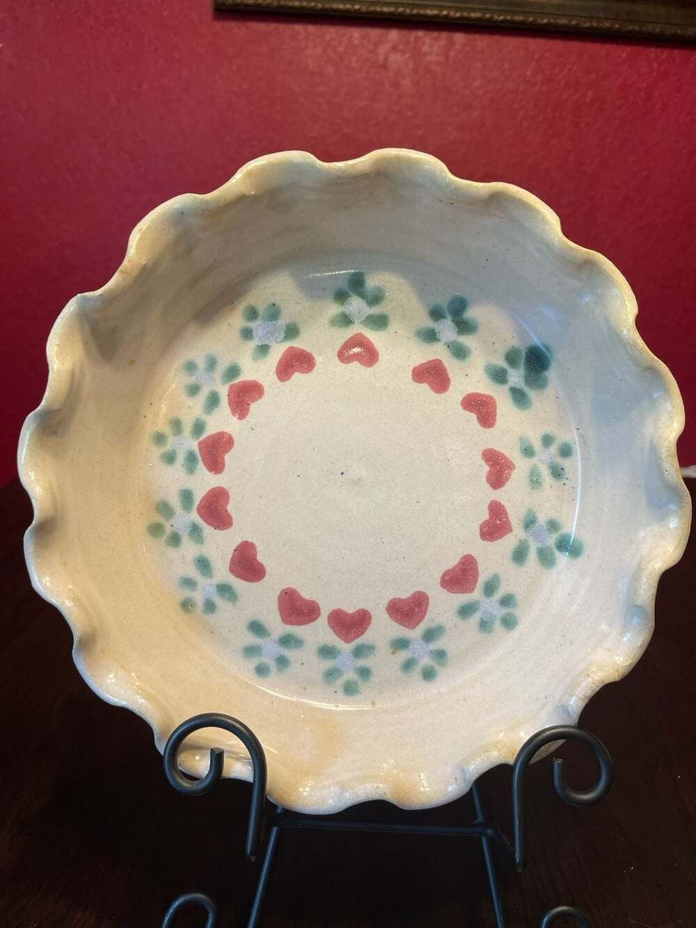 Vntg Handmade Scalloped Ceramic Pie Plate with Hand-Painted Heart & Flower Patte